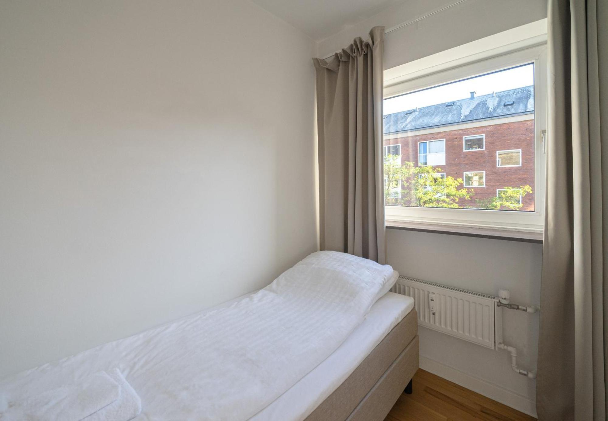 3-bed In Frederiksberg Location Leilighet *
